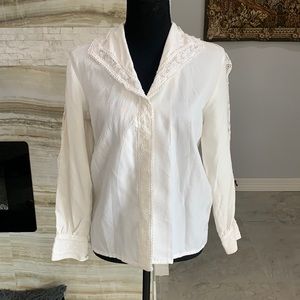 OBR Vintage White with Lace Trim. Size XS( 154)‎